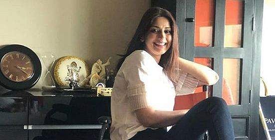 'ഇല്ല,  ഈ യുദ്ധത്തില്‍ ഞാന്‍ തനിച്ചല്ല' ;ചിരിച്ചു കൊണ്ട് സൊനാലി പൊരുതാന്‍ തുടങ്ങി; ക്യാന്‍സറിനെ തോല്‍പ്പിച്ചു വരൂവെന്ന് ചലച്ചിത്ര ലോകം