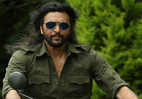 'സിനിമയില്‍ അധികം മുന്നോട്ടുപോകാനായില്ല'; മുന്നോട്ടു പോകുമ്പോള്‍ പലരും വലിച്ചിടാന്‍ നോക്കുമെന്നും ബാബു ആന്റണി