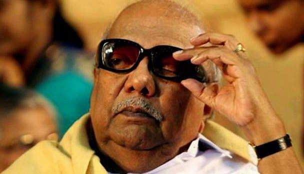 കരുണാനിധിയുടെ ആരോ​ഗ്യനില മാറ്റമില്ലാതെ തുടരുന്നു; വിദ​​ഗ്ധ ഡോക്ടർമാരുടെ നിരീക്ഷണത്തിൽ, ഉപരാഷ്ട്രപതി ഇന്ന് ചെന്നൈയിലേക്ക് 