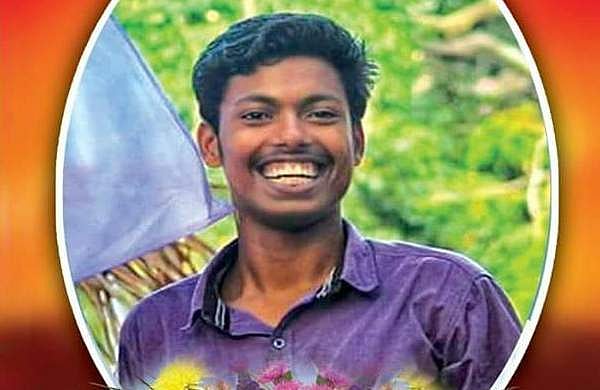 അഭിമന്യുവിന്റെ കൊലപാതകം ആസൂത്രിതം ; വട്ടവടയിലെ വീട്ടില്‍ നിന്ന് വിളിച്ചുവരുത്തുകയായിരുന്നുവെന്ന് അച്ഛന്‍ ; കൂടുതല്‍ പ്രതികള്‍ പിടിയില്‍