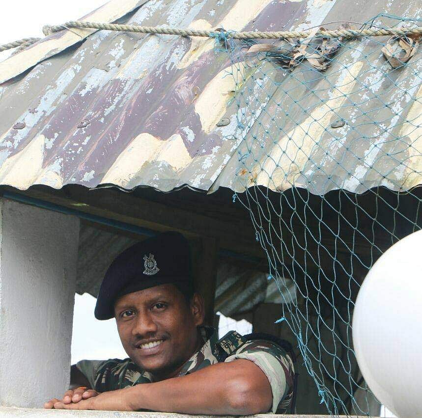 എന്നെ മറന്നോ, എന്നെ നീ പിരിഞ്ഞെങ്ങുപോയി.. നാഗാലാന്ഡിന്റെ മനം കവര്ന്ന് മലയാളി സൈനികന്റെ നാടന്പാട്ട്