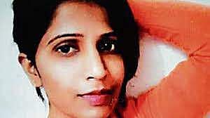 കാമുകന്‍ നേരില്‍ കാണാനും സംസാരിക്കാനും തയാറായില്ല: യുവതി കെട്ടിടത്തിന് മുകളില്‍ നിന്ന് ചാടി മരിച്ചു