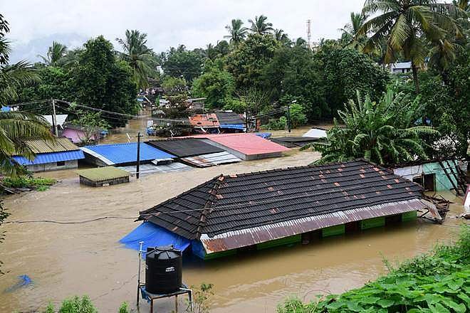 കേരളത്തെ സഹായിക്കാന്‍ ആരാധകന് ഒരു കോടി നല്‍കി മഹാനടന്‍