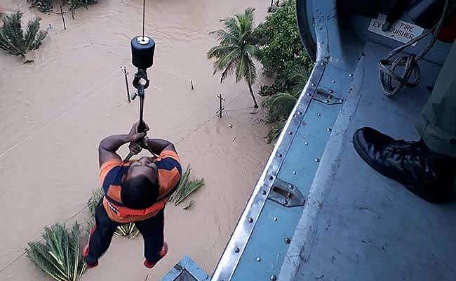 ഹെലികോപ്റ്റര്‍ രക്ഷാശ്രമത്തിനിടെ തളര്‍ന്നുവീണ വയോധികന്‍ മരിച്ചു