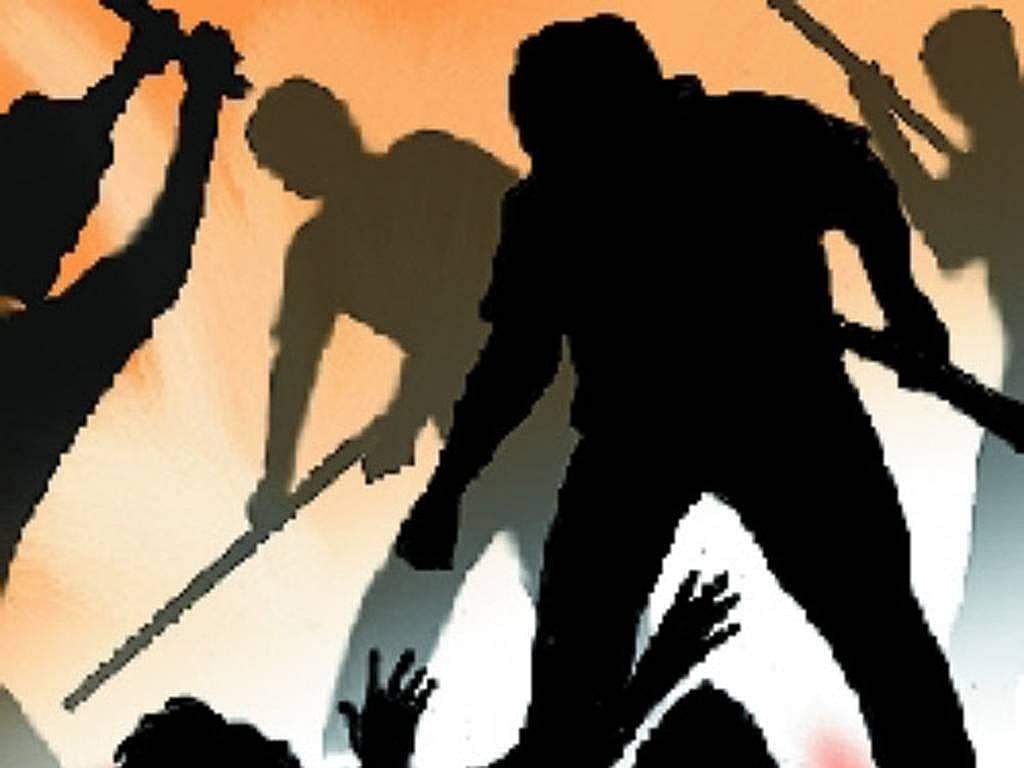 ബസില് ഓട്ടോ ഇടിച്ചതിനെ തുടര്ന്നുള്ള മര്ദനം: കെഎസ്ആര്ടിസി ഡ്രൈവര് ഉള്പ്പെടെ നാല് പേര്ക്ക് പരിക്ക്