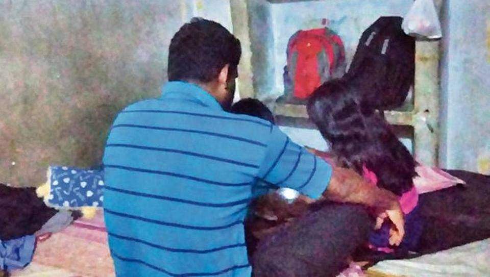 മൂന്നാമതും പെണ്‍കുഞ്ഞിന് ജന്മം നല്‍കി: പ്രസവിച്ചയുടന്‍ അമ്മ കുഞ്ഞിനെ ശ്വാസം മുട്ടിച്ച് കൊന്നു