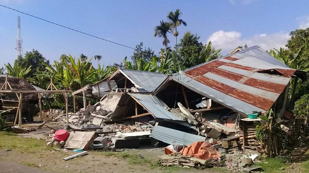 ഇന്തോനേഷ്യയിലെ ഭൂചലനം; മരണം 82, സുനാമി മുന്നറിയിപ്പ് പിന്‍വലിച്ചു