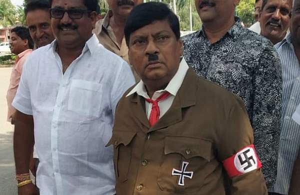'അഡോള്‍ഫ് ഹിറ്റ്‌ലര്‍'  പാര്‍ലമെന്റില്‍!