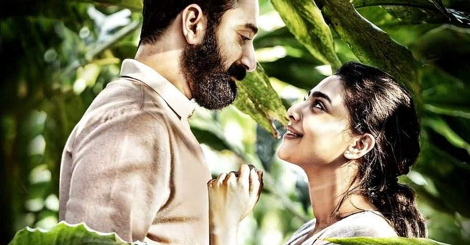 'ഫഹദ് ഓകെ പറഞ്ഞ പ്രൊജക്റ്റാണെങ്കില് പിന്നെ ഞാന് എന്തിന് കഥ കേള്ക്കണം?'; വരത്തന്റെ നായിക ഐശ്വര്യ ലക്ഷ്മി ചോദിക്കുന്നു