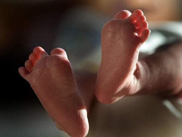 പാല് വാങ്ങാൻ പണമില്ല, രണ്ട് മാസം പ്രായമുളള കുഞ്ഞിനെ അമ്മ ഉപ്പ് നൽകി കൊന്നു 