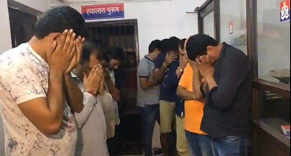 ഒരു ചോദ്യപേപ്പറിന് വില ഏഴ് ലക്ഷം ;  യുപിയില്‍ റിക്രൂട്ട്‌മെന്റ് പരീക്ഷ പേപ്പര്‍ ചോര്‍ന്നു, 11 പേര്‍ പിടിയില്‍