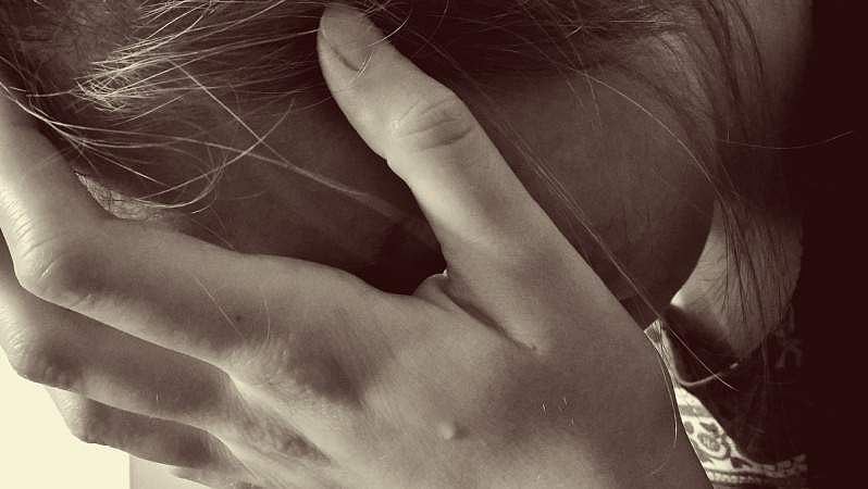 എനിക്കിപ്പോള്‍ കല്യാണം കഴിക്കേണ്ട സര്‍, അച്ഛനെ പറഞ്ഞ് മനസിലാക്കാമോ: സ്‌കൂള്‍ യൂണിഫോമില്‍ പെണ്‍കുട്ടി പൊലീസ് സ്റ്റേഷനില്‍