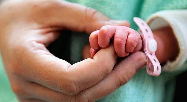 അയല്‍പക്കത്തെ കൗമാരക്കാരി പ്രസവിച്ചു ; 21 കാരന്‍ അറസ്റ്റില്‍