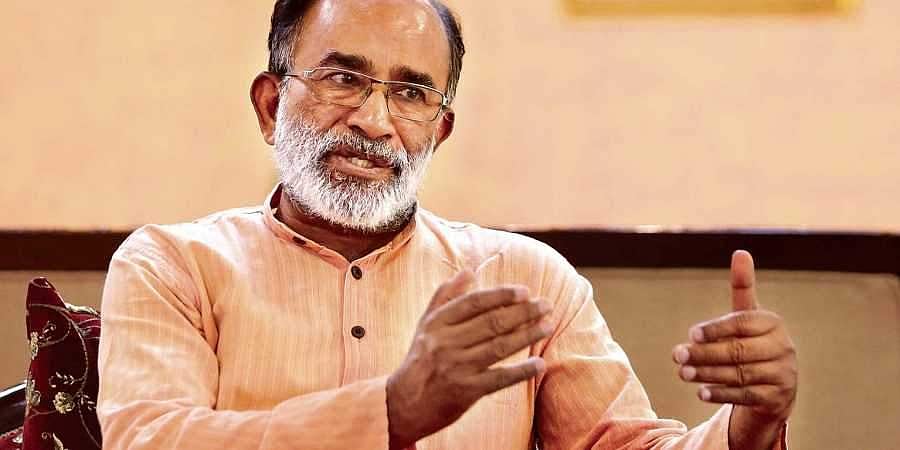 പ്രളയത്തില്‍ കേരളം മുങ്ങാനുള്ള കാരണം പിണറായി സര്‍ക്കാരിന്റെ പണത്തോടുള്ള ആര്‍ത്തി: കണ്ണന്താനം 