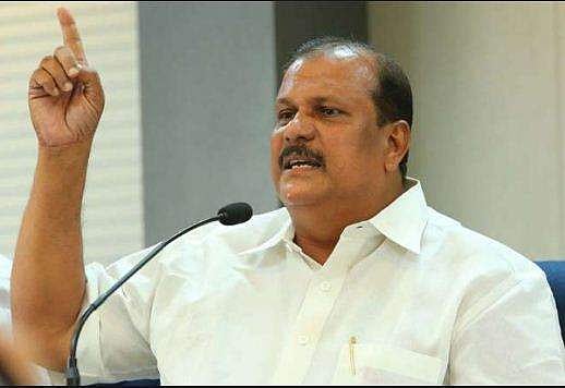 കാണിക്കയിടുന്നതു നിര്‍ത്തണം, രണ്ടു വര്‍ഷം കൊണ്ട് ക്ഷേത്രങ്ങള്‍ വിശ്വാസികള്‍ക്കു കിട്ടുമെന്ന് പിസി ജോര്‍ജ്‌