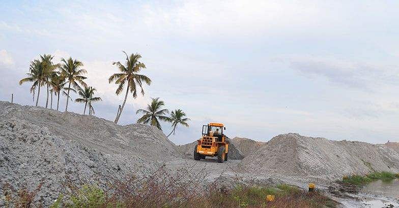 ആലപ്പാട് ഖനന വിരുദ്ധ സമരം 75-ാം ദിവസത്തിലേക്ക് ; കോണ്ഗ്രസ് നേതാക്കള് ഇന്ന് പ്രദേശം സന്ദര്ശിക്കും