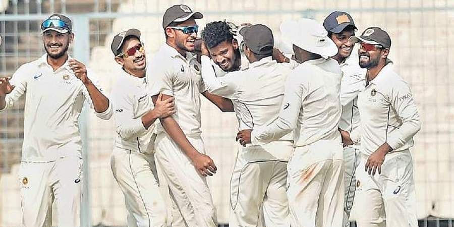 രഞ്ജിയില് ഗുജറാത്തിനെ കേരളം എറിഞ്ഞിടുന്നു; ചരിത്ര വിജയം ആറ് വിക്കറ്റ് അകലെ