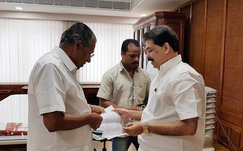 തെരഞ്ഞടുപ്പ് റദ്ദാക്കിയത് രണ്ട് ദിവസത്തിനകം വിരമിക്കുന്ന ജഡ്ജി; സംശയകരമെന്ന് കാരാട്ട് റസാഖ്