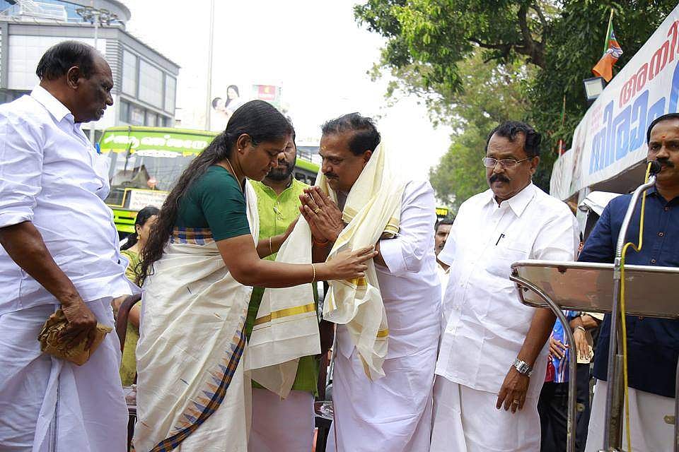 'ഞങ്ങളുടെ ശരണംവിളി സുപ്രിംകോടതി കേട്ടു'; ശബരിമല നിരാഹാര സമരം ബിജെപി ഇന്ന് അവസാനിപ്പിക്കും