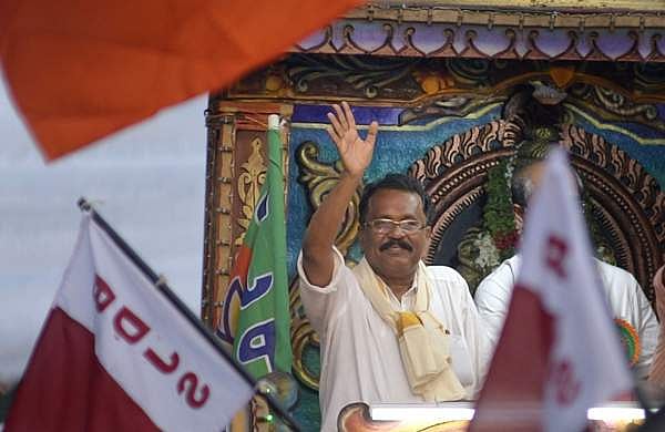 ബിഡിജെഎസിന് നാലു സീറ്റ് നല്കാന് ധാരണ, ശബരിമല സമരത്തെച്ചൊല്ലി തര്ക്കം; അപഹാസ്യമായെന്ന് ബിജെപി യോഗത്തില് വിമര്ശനം