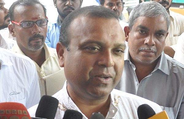 മദനിയെക്കാള്‍ പ്രധാനമാണ് ശബരിമല; പ്രത്യേക നിയമസഭാ സമ്മേളനം വിളിക്കണം; ബിഷപ്പിനെ സംരക്ഷിച്ചവര്‍ തന്ത്രിയെ ഓടിക്കുന്നു; സര്‍ക്കാരിനെതിരെ തുഷാര്‍ വെള്ളാപ്പള്ളി