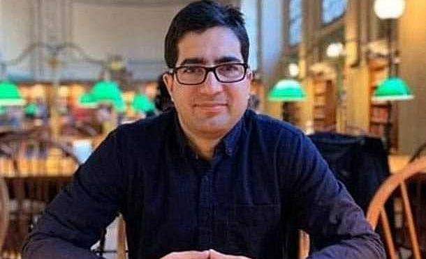 ഹിന്ദുത്വത്തിന്റെ കീഴില്‍ മുസ്ലീങ്ങള്‍ രണ്ടാംകിട പൗരന്മാരായി; ഐഎഎസ് ഒന്നാം റാങ്കുകാരന്‍ രാജിവെച്ചു, രാഷ്ട്രീയത്തിലേക്ക് 