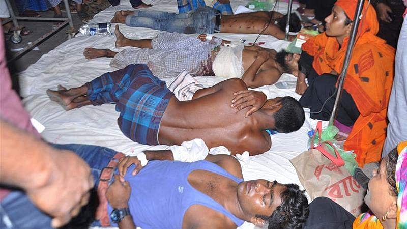 ഫെയ്സ്ബുക്ക് പോസ്റ്റിനെ ചൊല്ലി കലാപം; ബംഗ്ലാദേശില് നാല് മരണം