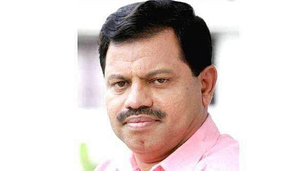 മഞ്ചേശ്വരത്ത് ബഹുദൂരം പിന്നിലായി സിപിഎം; കമറുദ്ദീന് തിളങ്ങുന്ന ജയം, ബിജെപി രണ്ടാമത്