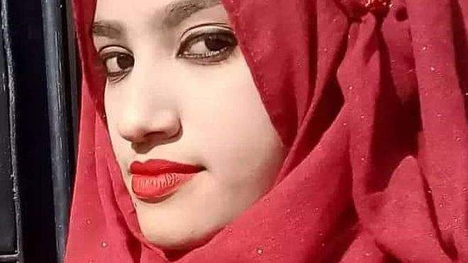 മതപാഠശാലയില്‍ വെച്ച് പെണ്‍കുട്ടിയെ തീവെച്ച് കൊന്ന സംഭവം; ബംഗ്ലാദേശില്‍ 16 പേര്‍ക്ക് വധശിക്ഷ