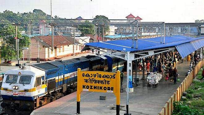 'കണ്ടെയ്ൻമെന്റ് സോണുകളിലെ കടകൾ തുറക്കില്ല'; വാർത്ത തെറ്റെന്ന് കോഴിക്കോട് ജില്ലാ കളക്ടർ