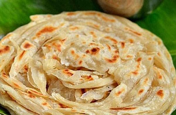 കഴിക്കുന്നതിനിടെ പൊറോട്ട ശ്വാസനാളത്തില്‍ കുരുങ്ങി; യുവതി മരിച്ചു