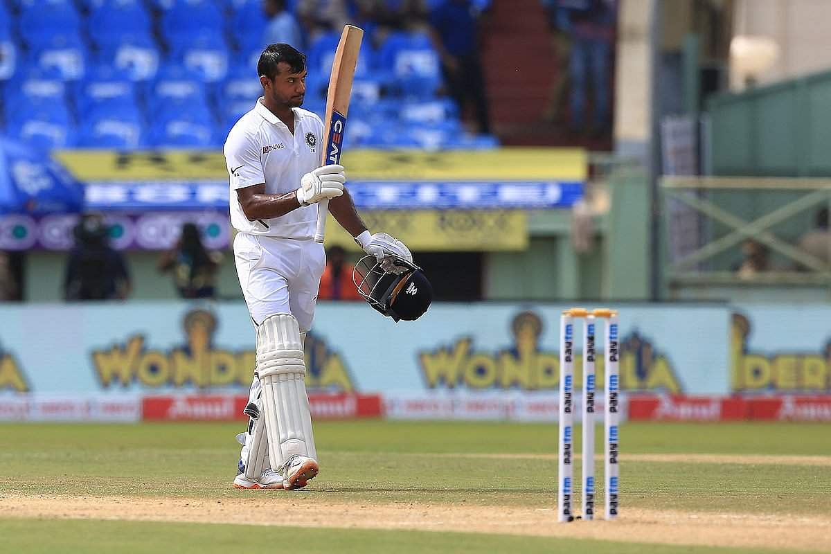 കന്നി ഇരട്ട ശതകവുമായി മായങ്കിന്റെ മായാജാലം; കൂറ്റന്‍ സ്‌കോറിലേക്ക് ഇന്ത്യ കുതിക്കുന്നു
