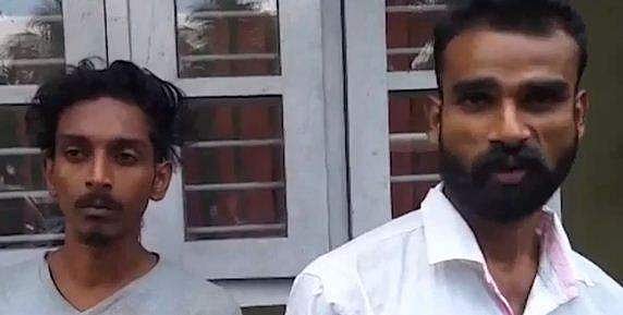 നായ ചത്ത വിഷമത്തില്‍ പണമില്ലാതെ മദ്യപിക്കാനെത്തി; വളര്‍ത്തു നായ്ക്കളെ ഇറക്കിവിട്ട് വടിവാള്‍ വീശി ബാറില്‍ അക്രമം; രണ്ട് യുവാക്കള്‍ പിടിയില്‍