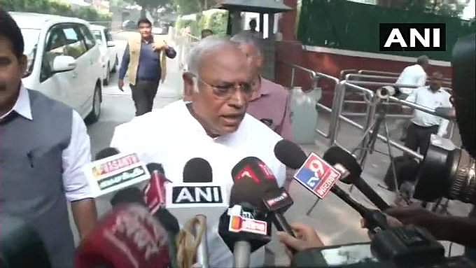 സേനാ-എന്സിപി സഖ്യത്തിന് പുറത്തുനിന്നു പിന്തുണ; കോണ്ഗ്രസില് ധാരണയെന്ന് റിപ്പോര്ട്ട്