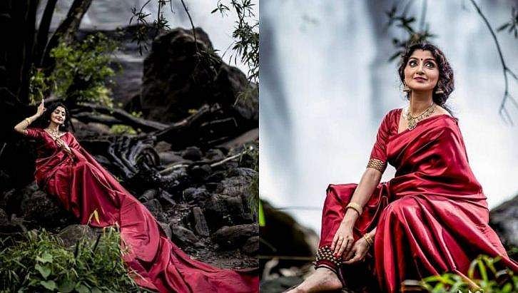വെള്ളച്ചാട്ടത്തിനരികെ ചിലങ്ക അണിഞ്ഞ് ദിവ്യ ഉണ്ണി; മനോഹരം; ചിത്രങ്ങള്‍ വൈറല്‍