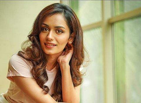 മാനുഷി ഛില്ലര്‍ക്ക് മുംബൈയില്‍ എംബിബിഎസ് പഠിക്കാന്‍ അനുമതിയില്ല