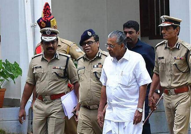 'ഏഴു സഖാക്കളെ വെടിവെച്ച് കൊന്ന മുഖ്യന് വേണ്ട ശിക്ഷ നടപ്പാക്കും' ; പിണറായിക്ക് മാവോയിസ്റ്റ് ഭീഷണി