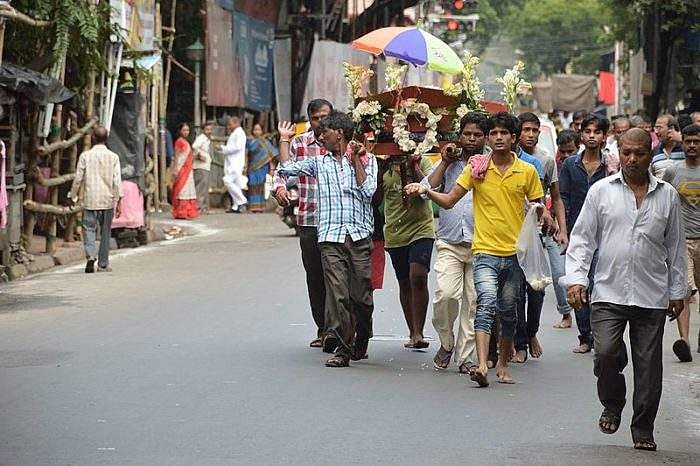 ശവസംസ്‌കാരം കഴിഞ്ഞ് മൂന്നാം മാസം പരേതന്‍ തിരിച്ചെത്തി; അമ്പരന്ന് വീട്ടുകാര്‍