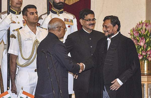ചീഫ് ജസ്റ്റിസ് എസ്എ ബോബ്‌ഡെ ചുമതലയേറ്റു; കാത്തിരിക്കുന്നത് അയോധ്യ, ശബരിമല ഉള്‍പ്പെടെ സുപ്രധാന കേസുകള്‍