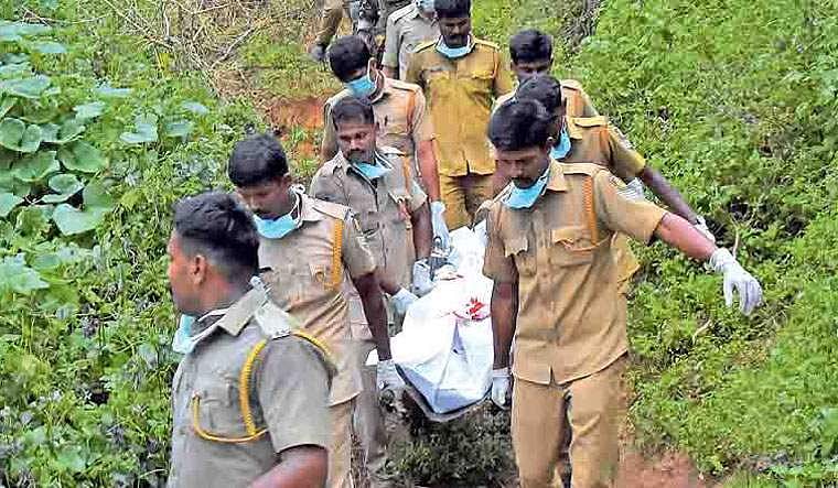 മഞ്ചക്കണ്ടി ഏറ്റുമുട്ടല്‍ : മുഖ്യഅന്വേഷണ ഉദ്യോഗസ്ഥനെ മാറ്റി ; അന്വേഷണം സുതാര്യമാക്കാനെന്ന് ക്രൈംബ്രാഞ്ച്
