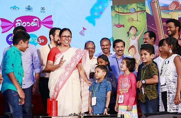 പഞ്ചസാരയെ മിഠായിയാക്കി മന്ത്രിയുടെ മാജിക്; എല്ലാ ജില്ലകളിലും 'മിഠായി' സാറ്റലൈറ്റ് സെന്ററുകള്‍