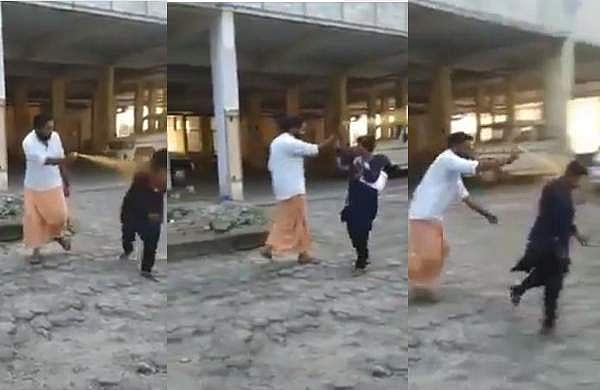 കമ്മീഷണര് ഓഫീസിന് മുന്നില് ബിന്ദുവിന് നേരേ മുളകുപൊടി ആക്രമണം; ഹിന്ദു ഹെല്പ് ലൈന് നേതാവ് കസ്റ്റഡിയില് (വീഡിയോ)