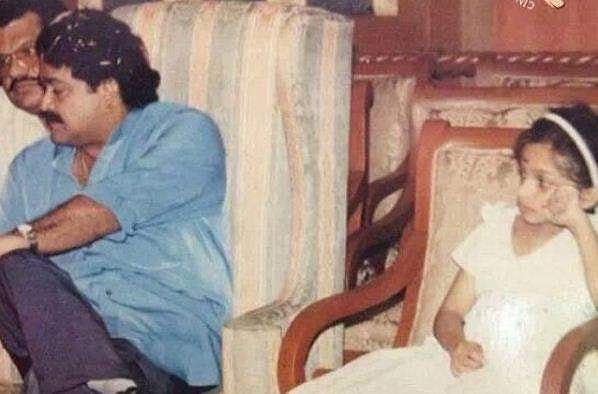 ആ കാത്തിരിപ്പ് ആരോ ക്യാമറയിലാക്കി, ലാലേട്ടനൊപ്പം ഫോട്ടൊയെടുക്കാൻ ആശിച്ച് ഒടുവിൽ കിട്ടിയത്; ചിത്രം പങ്കുവച്ച് പ്രിയനടി 