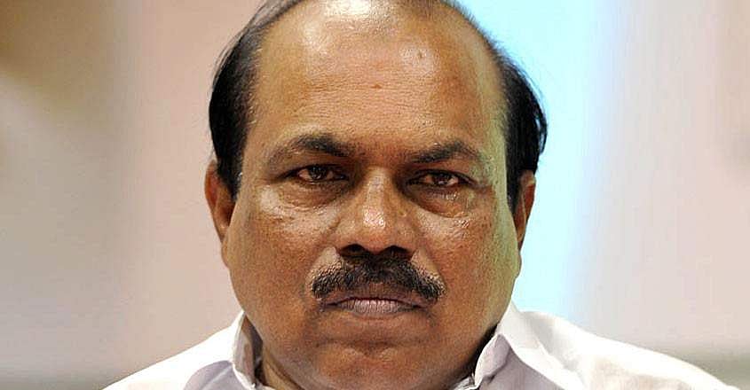 ഇബ്രാഹിം കുഞ്ഞ് കള്ളപ്പണം വെളുപ്പിച്ചതായി ആരോപണം; അന്വേഷണം ആവശ്യപ്പെട്ട് ഹൈക്കോടതിയിൽ ഹർജി; റിപ്പോർട്ട് തേടി