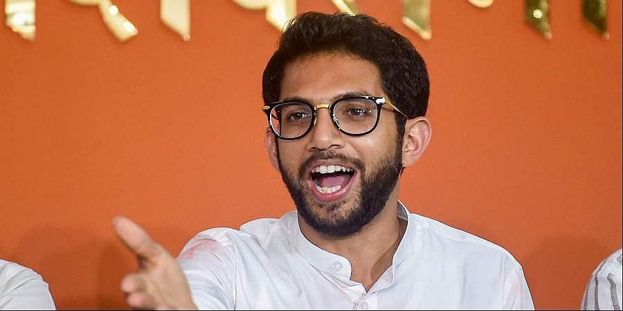 ആദിത്യയെ മുഖ്യമന്ത്രിയാക്കാന്‍ പോസ്റ്ററുകള്‍; വിട്ടുവീഴ്ചക്കില്ലെന്ന് ശിവസേന