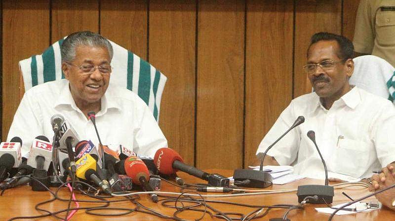 ഇനി ബസ് തൊഴിലാളികള്‍ക്ക് 5000രൂപ പെന്‍ഷന്‍: ഓട്ടോറിക്ഷക്കാര്‍ക്ക് 2000; ഒരുലക്ഷത്തിന്റെ ചികിത്സാ സഹായം, ആനുകൂല്യം ലഭിക്കുക ഒമ്പത് ലക്ഷം പേര്‍ക്ക്