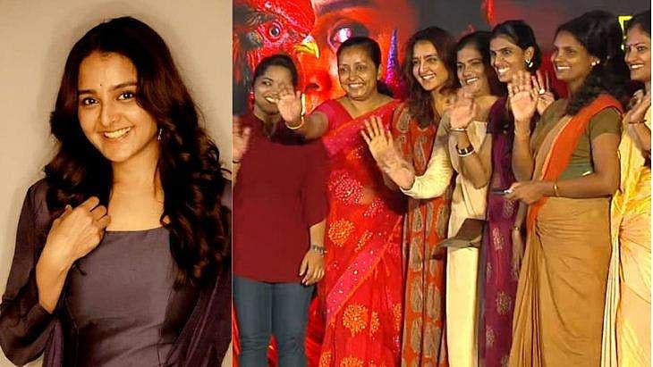 'സ്ത്രീകളോളം മനശക്തിയുള്ളവര്‍ ആരുമില്ല'; അതിജീവനം പറഞ്ഞ് മഞ്ജു വാര്യര്‍ സെയില്‍സ് ഗേളുകള്‍ക്കൊപ്പം