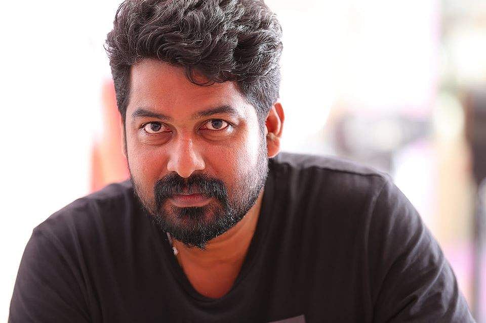 ചാൻസ് ചോദിക്കാൻ വന്നത് ചാണക ലോറിയുടെ പിന്നിൽ നിന്ന്, പിന്നെ ലിഫ്റ്റ് ചോദിച്ച് എറണാകുളത്തേക്ക്; ജോജുവിനെക്കുറിച്ച് സംവിധായകൻ