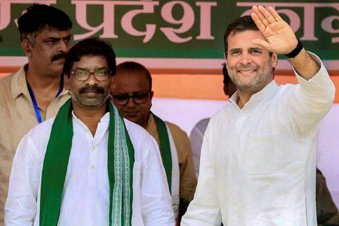 ജാര്‍ഖണ്ഡില്‍ ഇഞ്ചോടിഞ്ച് ; മഹാസഖ്യത്തിന് നേരിയ മുന്‍തൂക്കം ; ചര്‍ച്ചകള്‍ തുടങ്ങി ബിജെപി ; തന്ത്രങ്ങള്‍ മെനഞ്ഞ് കോണ്‍ഗ്രസ്