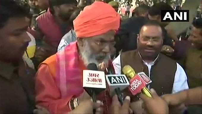 ഉന്നാവ് പെണ്‍കുട്ടിയുടെ കുടുംബത്തിന് 25 ലക്ഷം രൂപയും വീടും നല്‍കുമെന്ന് യോഗി സര്‍ക്കാര്‍; മരണകാരണം മാരകമായ പൊളളലേറ്റെന്ന് പോസ്റ്റ്‌മോര്‍ട്ടം റിപ്പോര്‍ട്ട്